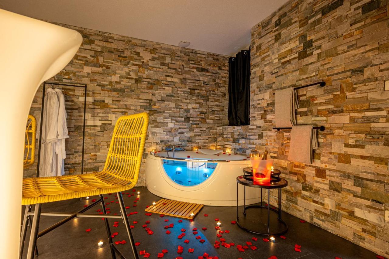 Appartamento Cocon Relax - Jacuzzi - Cinema Montbéliard Esterno foto